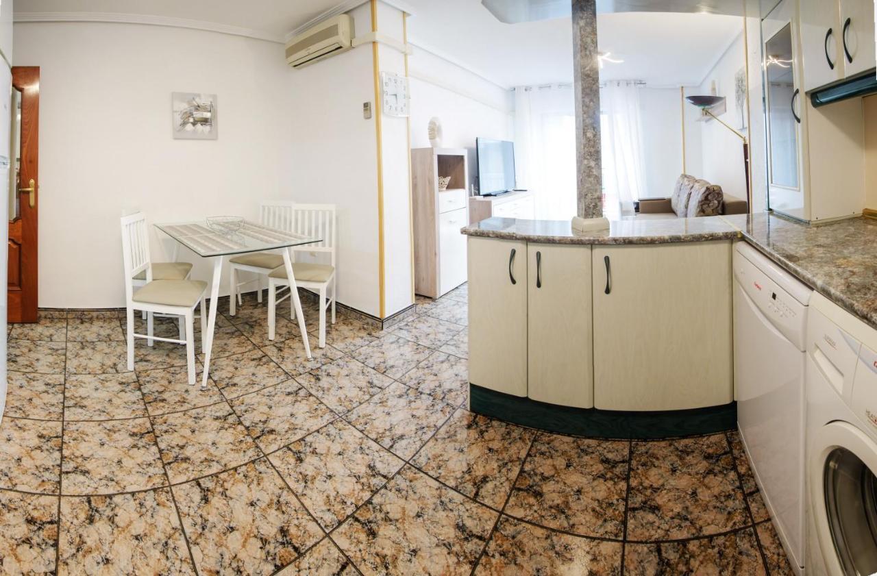 Holiday La Loma Apartment Торрев'єха Екстер'єр фото